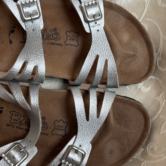 Birkenstock Metallic Silver Sandals Sz 7 - Picture 9 of 9